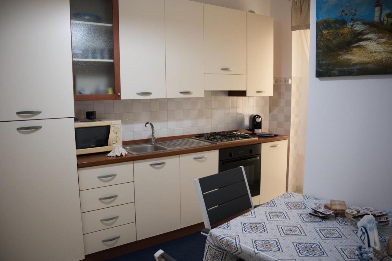 Il Delfino Holiday House Чефалу Екстериор снимка